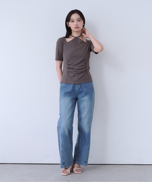 SOYEN(ソイエン)の「ネックストラップウエストギャザートップス(Tシャツ/カットソー・レディース・ブラウン/クリーム・F)」の4枚目の写真