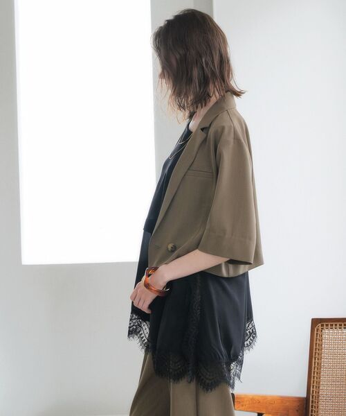 YECCA VECCA(イェッカヴェッカ)の「2wayアシメデザインノースリーブブラウス(シャツ/ブラウス・レディース・ブラック/オフホワイト・FREE)」の11枚目の写真