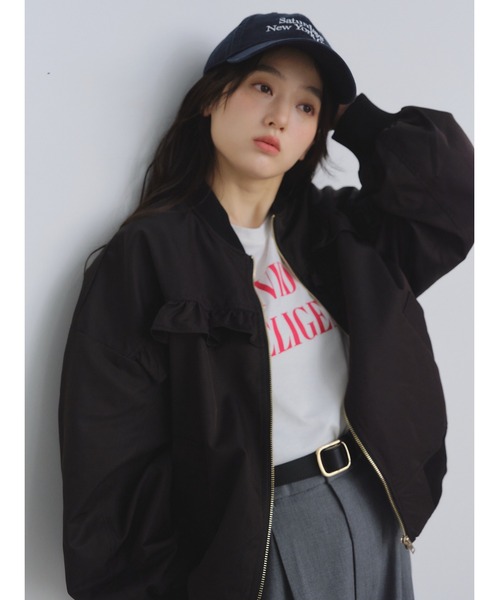P.V.T(ピーブイティー)の「バックフリルブルゾン(ブルゾン・レディース・カーキ/Black・M)」の4枚目の写真