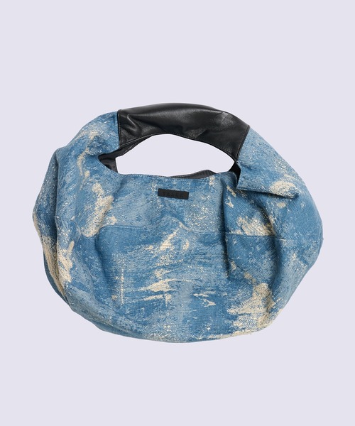TAAKK(ターク)の「【TAAKK/ターク】Denim Bag (Small)(ショルダーバッグ・メンズ・インディゴブルー/ブラウン・FREE)」の1枚目の写真