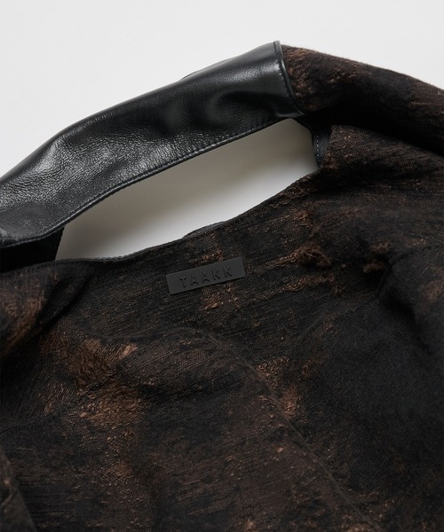 TAAKK(ターク)の「【TAAKK/ターク】Denim Bag (Small)(ショルダーバッグ・メンズ・インディゴブルー/ブラウン・FREE)」の14枚目の写真