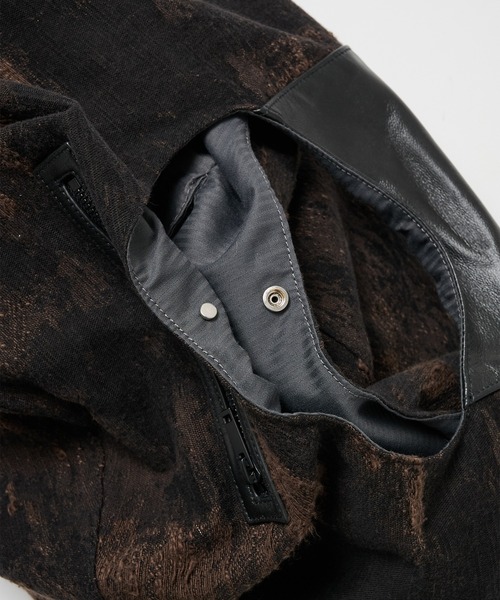 TAAKK(ターク)の「【TAAKK/ターク】Denim Bag (Small)(ショルダーバッグ・メンズ・インディゴブルー/ブラウン・FREE)」の8枚目の写真