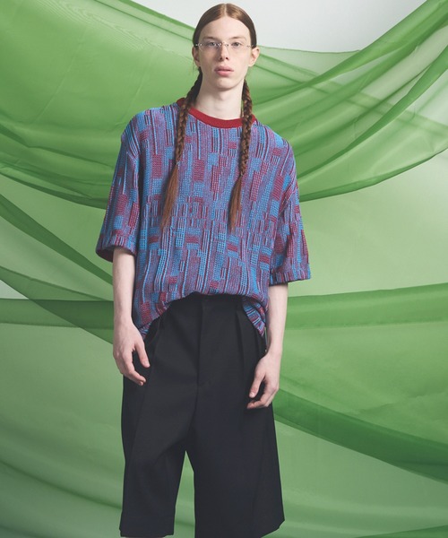 MAISON SPECIAL(メゾンスペシャル)の「《UNISEX》Geometric Jacquard Prime-Over Knit T-shirt/ジオメトリックジャガードプライムオーバーニットTシャツ【MAISON SPECIAL/メゾンスペシャル】(Tシャツ/カットソー・メンズ・レッド/ピンク・0/1/2)」の4枚目の写真