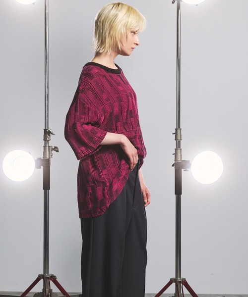 MAISON SPECIAL(メゾンスペシャル)の「《UNISEX》Geometric Jacquard Prime-Over Knit T-shirt/ジオメトリックジャガードプライムオーバーニットTシャツ【MAISON SPECIAL/メゾンスペシャル】(Tシャツ/カットソー・メンズ・レッド/ピンク・0/1/2)」の15枚目の写真