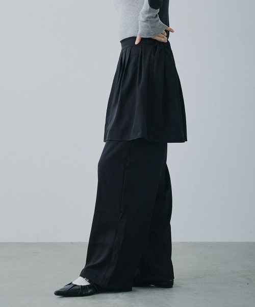 Clum(クルム)の「wrap design wide slacks / ラップデザインワイドスラックス(スラックス・レディース・ブラック/チャコールグレー・FREE)」の11枚目の写真