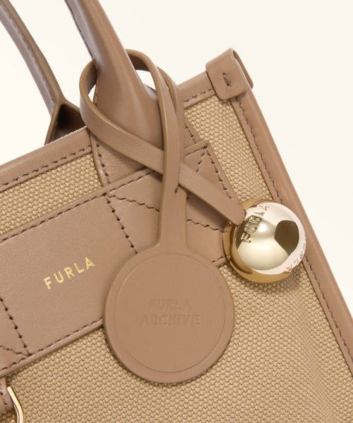 FURLA(フルラ)の「フルラ ディバイデッド (Furla Divide It) ミニトートバッグ(トートバッグ・レディース・ピンクベージュ/セージグリーン/サンドベージュ・ONE SIZE)」の5枚目の写真