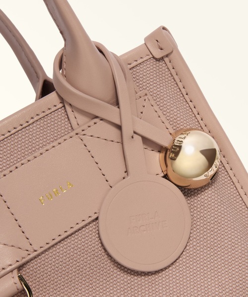 FURLA(フルラ)の「フルラ ディバイデッド (Furla Divide It) ミニトートバッグ(トートバッグ・レディース・ピンクベージュ/セージグリーン/サンドベージュ・ONE SIZE)」の13枚目の写真