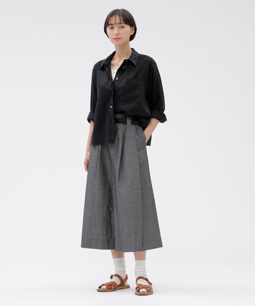 MARGARET HOWELL(マーガレットハウエル)の「COTTON RAMIE CHAMBRAY(その他パンツ・レディース・グレー/ブラウン・1/2/3)」の5枚目の写真