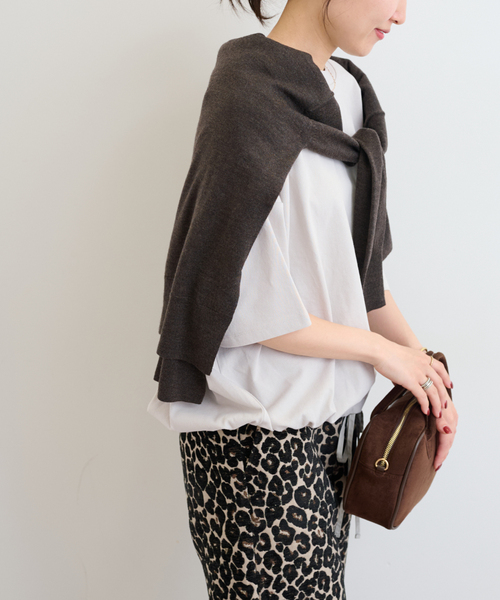 JOURNAL STANDARD relume（ジャーナルスタンダード　レリューム）の「《追加》ギャザーヘムショートスリーブTシャツ（Tシャツ/カットソー・レディース・ベージュ/ホワイト/ライトグレー/ブラック・FREE）」の18枚目の写真