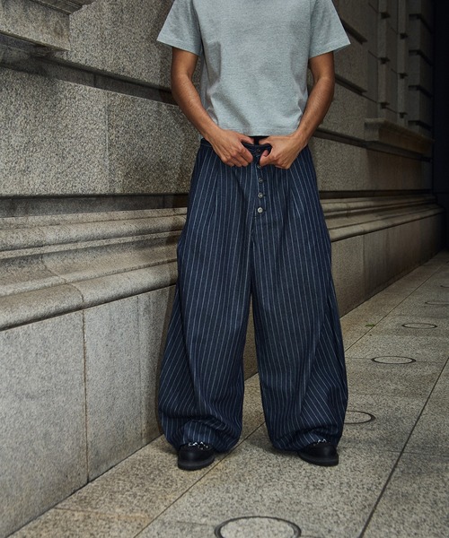 kutir(クティール)の「STRIPED CURVE SILHOUETTE BUGGY DENIM/ストライプカーブシルエットバギーデニム(デニムパンツ・メンズ・インディゴブルー/ブラック・SMALL/MEDIUM/LARGE)」の18枚目の写真