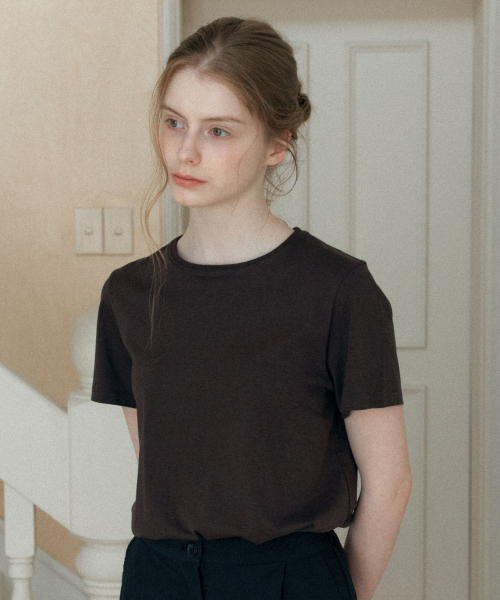 YUPPE(ヨッペ)の「ベーシックテンセルTシャツ_ブラウン(Tシャツ/カットソー・レディース・その他・SMALL/MEDIUM)」の1枚目の写真