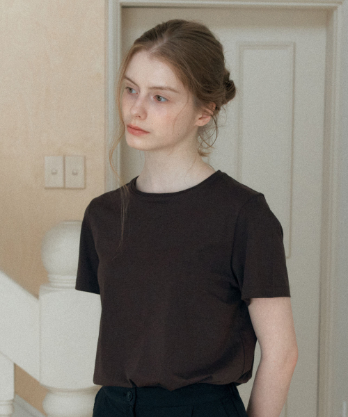 YUPPE(ヨッペ)の「ベーシックテンセルTシャツ_ブラウン(Tシャツ/カットソー・レディース・その他・SMALL/MEDIUM)」の2枚目の写真