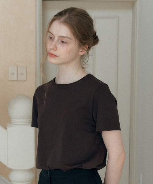YUPPE(ヨッペ)の「ベーシックテンセルTシャツ_ブラウン(Tシャツ/カットソー・レディース・その他・SMALL/MEDIUM)」の3枚目の写真