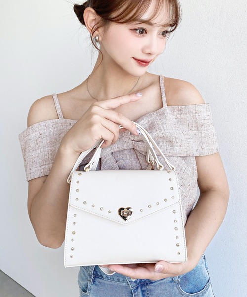 moment+(モーメントプラス)の「ビジューワンハンドルポシェット(ショルダーバッグ・レディース・アイボリー/ピンク/ブラック・FREE)」の4枚目の写真