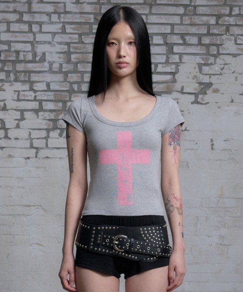NIIER NOR(ニアノア)の「A'GEM/9 × .kom 『NIIER NOR/ニーアノア』WING CROSS SQUARE NECK TEE/羽クロススクエアネック Tシャツ(Tシャツ/カットソー・レディース・グレー/ホワイト・FREE)」の9枚目の写真