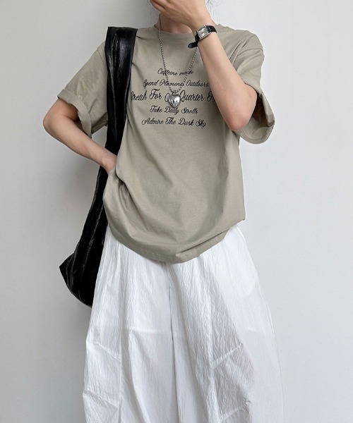 semplice(センプリチェ)の「ロゴプリント半袖 T シャツ(Tシャツ/カットソー・レディース・キャメル/ネイビー・F)」の4枚目の写真