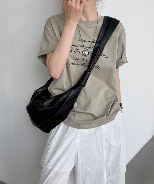 semplice(センプリチェ)の「ロゴプリント半袖 T シャツ(Tシャツ/カットソー・レディース・キャメル/ネイビー・F)」の7枚目の写真