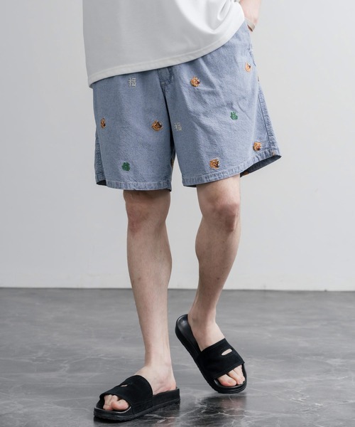 HOUSTON(ヒューストン)の「HOUSTON CHAMBRAY ALLOVER EMB EASY SHORTS シャンブレー総柄刺繍イージーショートパンツ(その他パンツ・メンズ・インディゴブルー/ライトブルー・XXL/XL/L/M)」の2枚目の写真