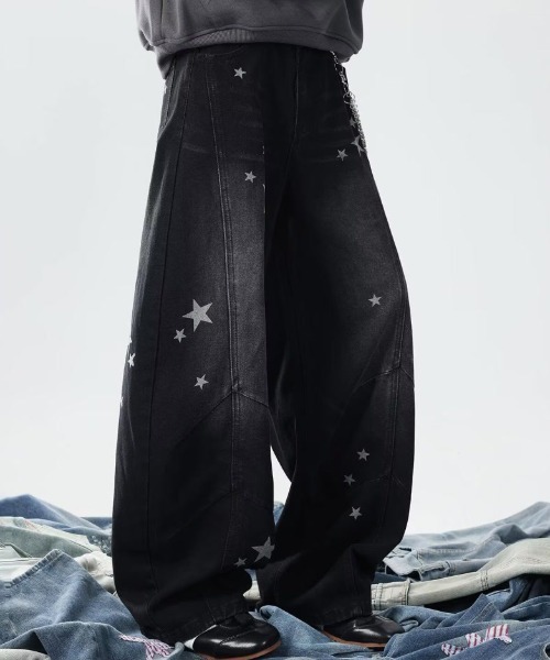 B.R.U(ブル)の「スタープリントバレルレッグデニム(デニムパンツ・メンズ・ブラック・LARGE/MEDIUM)」の6枚目の写真