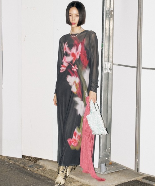 yae(ヤエ)の「Original flower pattern dress / オリジナルフラワーパターンドレス(ワンピース・レディース・グレー/ブラック・36/38)」の1枚目の写真