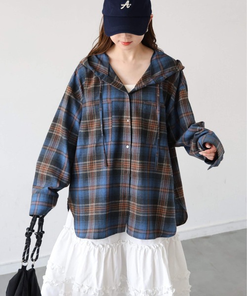 tiptop(ティップトップ)の「【ZOZO限定カラーあり】チェックBIGフードシャツ(シャツ/ブラウス・レディース・ダークブルー/ブルー/ネイビー/ブラック/アイボリー・FREE)」の5枚目の写真