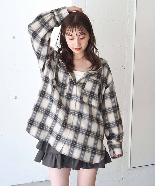 tiptop(ティップトップ)の「【ZOZO限定カラーあり】チェックBIGフードシャツ(シャツ/ブラウス・レディース・ダークブルー/ブルー/ネイビー/ブラック/アイボリー・FREE)」の8枚目の写真