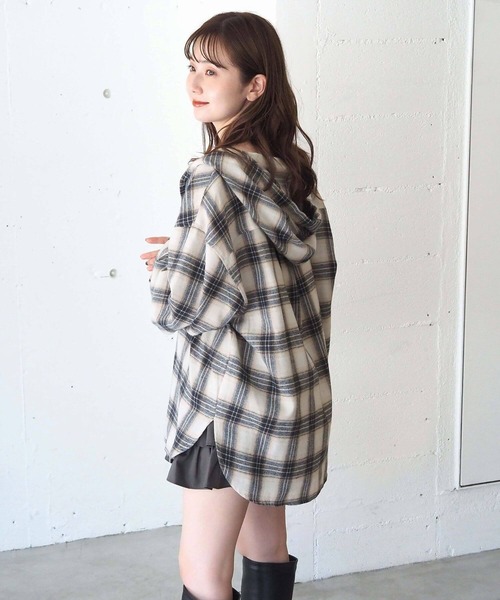 tiptop(ティップトップ)の「【ZOZO限定カラーあり】チェックBIGフードシャツ(シャツ/ブラウス・レディース・ダークブルー/ブルー/ネイビー/ブラック/アイボリー・FREE)」の9枚目の写真