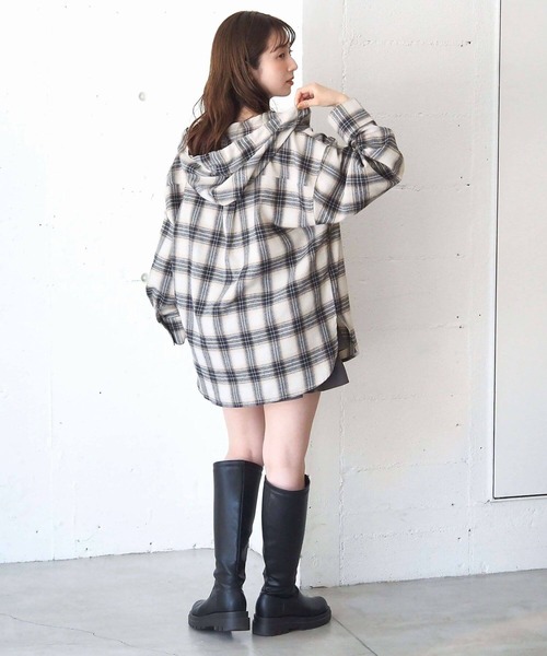 tiptop(ティップトップ)の「【ZOZO限定カラーあり】チェックBIGフードシャツ(シャツ/ブラウス・レディース・ダークブルー/ブルー/ネイビー/ブラック/アイボリー・FREE)」の14枚目の写真