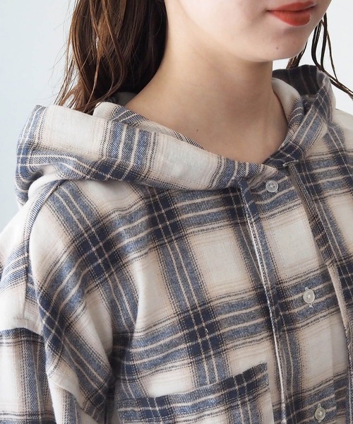 tiptop(ティップトップ)の「【ZOZO限定カラーあり】チェックBIGフードシャツ(シャツ/ブラウス・レディース・ダークブルー/ブルー/ネイビー/ブラック/アイボリー・FREE)」の16枚目の写真