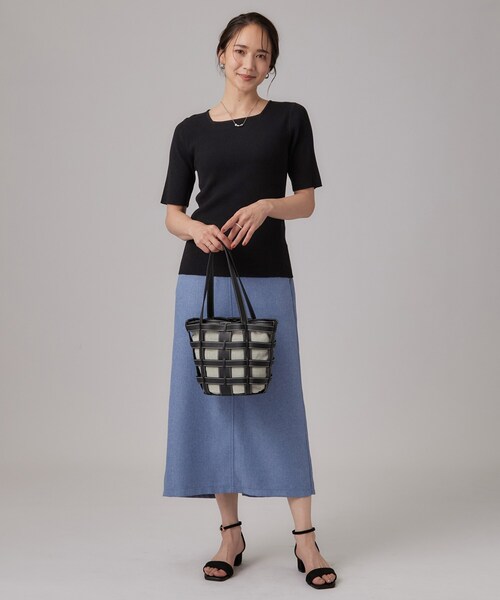 SHOO・LA・RUE(シューラルー)の「【毛玉になりにくい/洗濯機可/S-LL】大人上品な 5分袖スクエアトップス(ニット/セーター・レディース・ブラック/アイボリー/ブラウン系その他/レッド系1・01/02/03/04)」の11枚目の写真