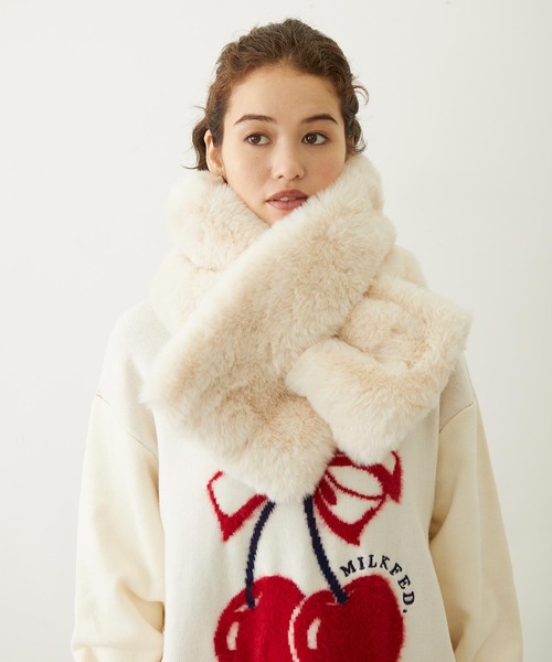 試着のみ未使用　定価26400 22AW YOKE グラデーションロングマフラー CHERRY QUILTED REVERSIBLE NYLON SCARF（マフラー）｜MILKFED