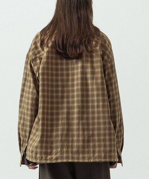 SLICK(スリック)の「【SLICK/スリック】Ombre Check Oversized Drawstring Shirt/オンブレチェック オーバーサイズドローストリングシャツ/リラックスシルエット(シャツ/ブラウス・メンズ・ブラウン/スミクロ・1/3/2)」の18枚目の写真
