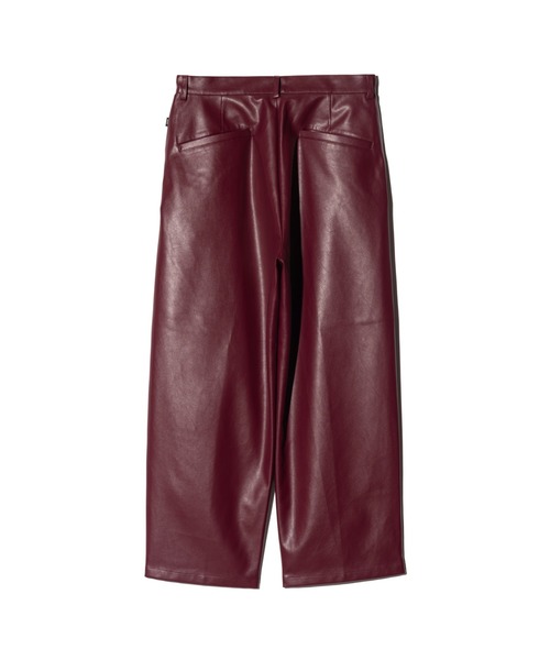 glamb(グラム)の「Synth Leather Baggy Slacks / シンセレザーバギースラックス(スラックス・メンズ・ブラック/ワイン・S/M/L)」の5枚目の写真