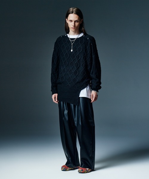 glamb(グラム)の「Synth Leather Baggy Slacks / シンセレザーバギースラックス(スラックス・メンズ・ブラック/ワイン・S/M/L)」の16枚目の写真