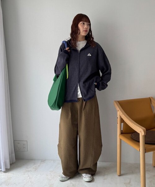 SOUNDSGOOOOD(サウンズグッド)の「【SOUNDS GOOOOD】トライアングルレザーバッグ(トートバッグ・メンズ・ブラック/グリーン・ONE SIZE)」の5枚目の写真