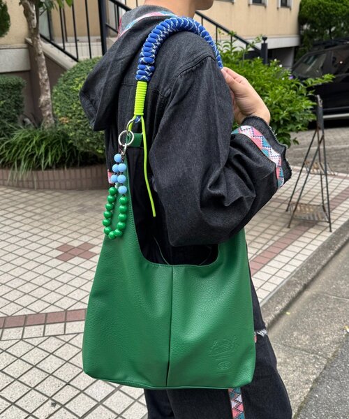 SOUNDSGOOOOD(サウンズグッド)の「【SOUNDS GOOOOD】トライアングルレザーバッグ(トートバッグ・メンズ・ブラック/グリーン・ONE SIZE)」の15枚目の写真