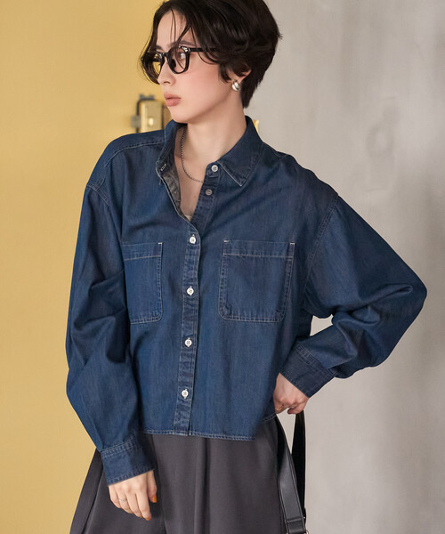 FREAK'S STORE(フリークスストア)の「リヨセル デニムシャツ/オーバーサイズデニムシャツ/ショート丈デニムシャツ(シャツ/ブラウス・レディース・ブラック/ネイビー/ブルー・MEDIUM/SMALL)」の22枚目の写真