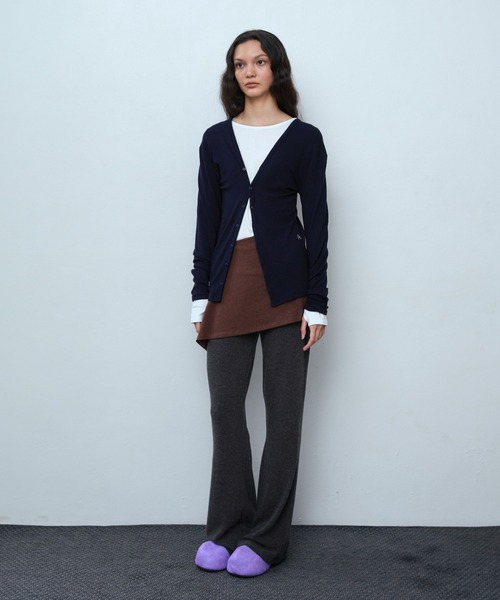 PISCESS(パイシス)の「RIBBED BUTTON CARDIGAN(カーディガン/ボレロ・レディース・ピンク/ネイビー・FREE)」の3枚目の写真