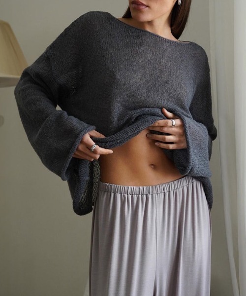 yuue' ( wear )（ユーイ）の「モヘアタッチルーズシアーニットトップス（ニット/セーター・レディース・レッド/ブラック/アイボリー/チャコールグレー・FREE）」の21枚目の写真