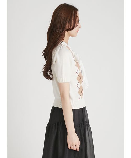 ボウタイリボン付きアーガイルニット
