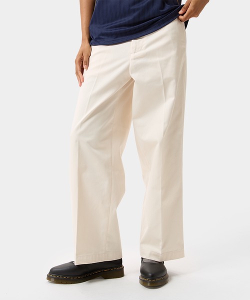 HUF(ハフ)の「CLASSIC WIDE CHINO PANT(チノパンツ・メンズ・ブラック/ナチュラル/ブラウン・34/32/30/28)」の19枚目の写真