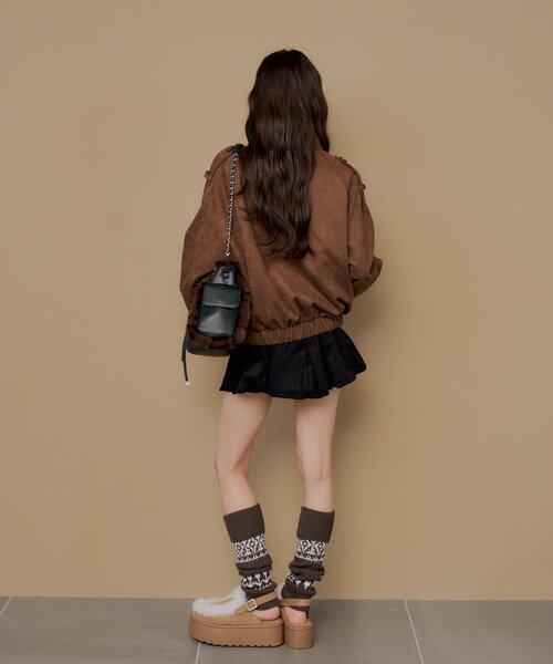 Chico(チコ)の「コーデュロイプリーツミニスカート(スカート・レディース・ブラック/ブラウン/ベージュ・MEDIUM/SMALL)」の18枚目の写真