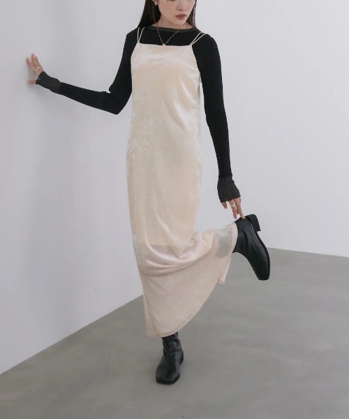 Bab(バブ)の「【S・Mサイズ展開】シアーベロアカップ付きキャミワンピース/ダブルストラップ(ワンピース・レディース・チャコールグレー/アイボリー/ブラウン/ベージュ/ブラック・SMALL/MEDIUM)」の1枚目の写真