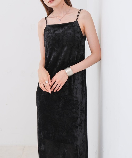 Bab(バブ)の「【S・Mサイズ展開】シアーベロアカップ付きキャミワンピース/ダブルストラップ(ワンピース・レディース・チャコールグレー/アイボリー/ブラウン/ベージュ/ブラック・SMALL/MEDIUM)」の2枚目の写真