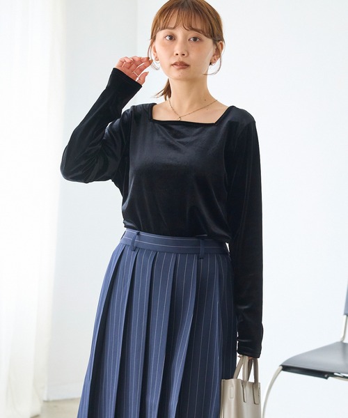 LAVEANGE(ラビアンジェ)の「スクエアネックベロアプルオーバー|長袖/きれいめ/大人カジュアル(Tシャツ/カットソー・レディース・チャコールグレー/ブラウン/ブラック・M/3L/LL/4L/5L)」の9枚目の写真
