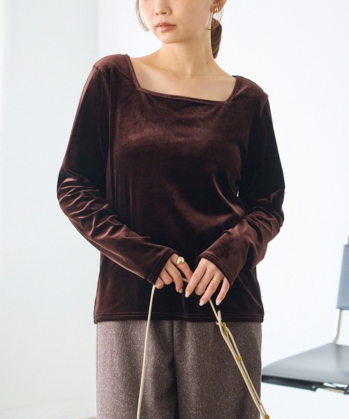 LAVEANGE(ラビアンジェ)の「スクエアネックベロアプルオーバー|長袖/きれいめ/大人カジュアル(Tシャツ/カットソー・レディース・チャコールグレー/ブラウン/ブラック・M/3L/LL/4L/5L)」の21枚目の写真