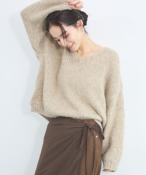 TRICOTS JEAN MARC(トリコットジーンマルク)の「BARNYARDSTORM / TRICOTS JEAN MARC / Vネックニット(ニット/セーター・レディース・ベージュ/オフホワイト/ピンク・FREE)」の3枚目の写真