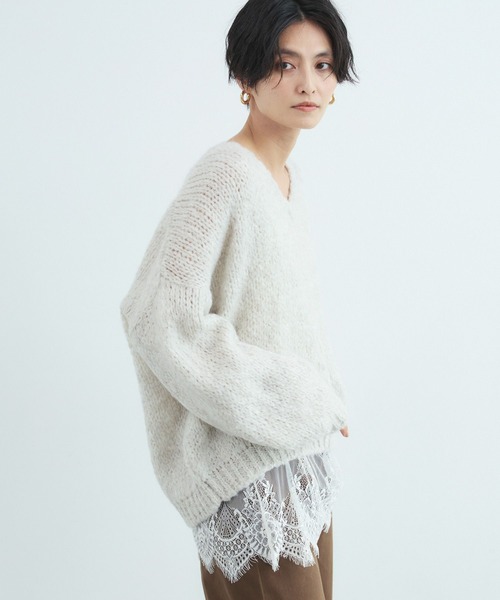 TRICOTS JEAN MARC(トリコットジーンマルク)の「BARNYARDSTORM / TRICOTS JEAN MARC / Vネックニット(ニット/セーター・レディース・ベージュ/オフホワイト/ピンク・FREE)」の4枚目の写真