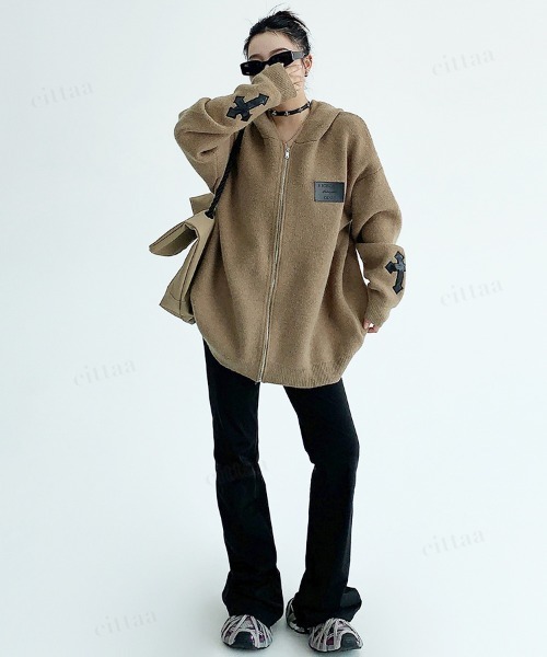 Dalfwin(ダールフィン)の「フード付きクロスジップニットパーカー(パーカー・レディース・ダークブラウン/ブラック/グレー・FREE)」の17枚目の写真