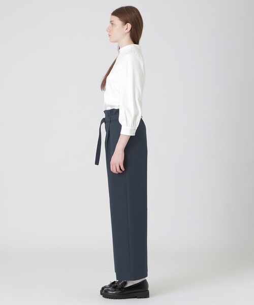 BLUE LABEL CRESTBRIDGE（ブルーレーベルクレストブリッジ）の「フリルディテールハイウエストパンツ（その他パンツ・レディース・ダークネイビー/ライトベージュ・36/38/40）」の13枚目の写真